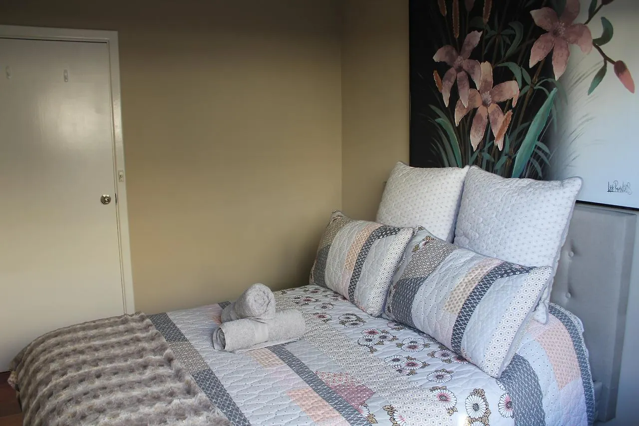 Mullaloo B & B Perth Bed & Breakfast